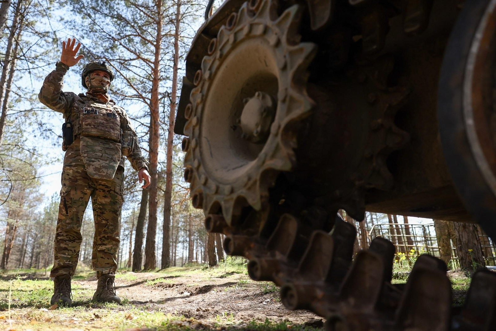 Militares en el campo de batalla