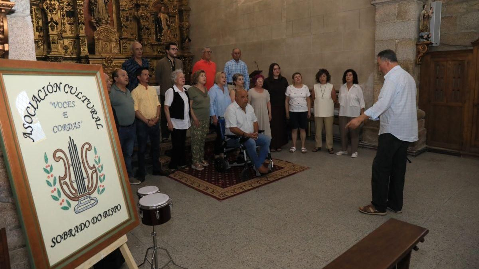 La Asociación Voces e Cordas ensaya para el concierto por su cuarenta aniversario, que se celebra este sábado.