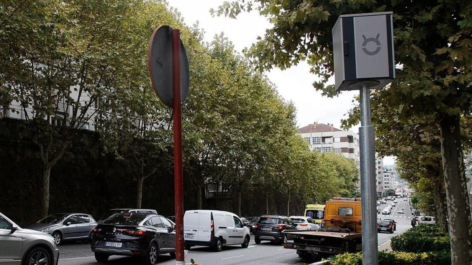 Uno de los radares fijos instalados en la ciudad.