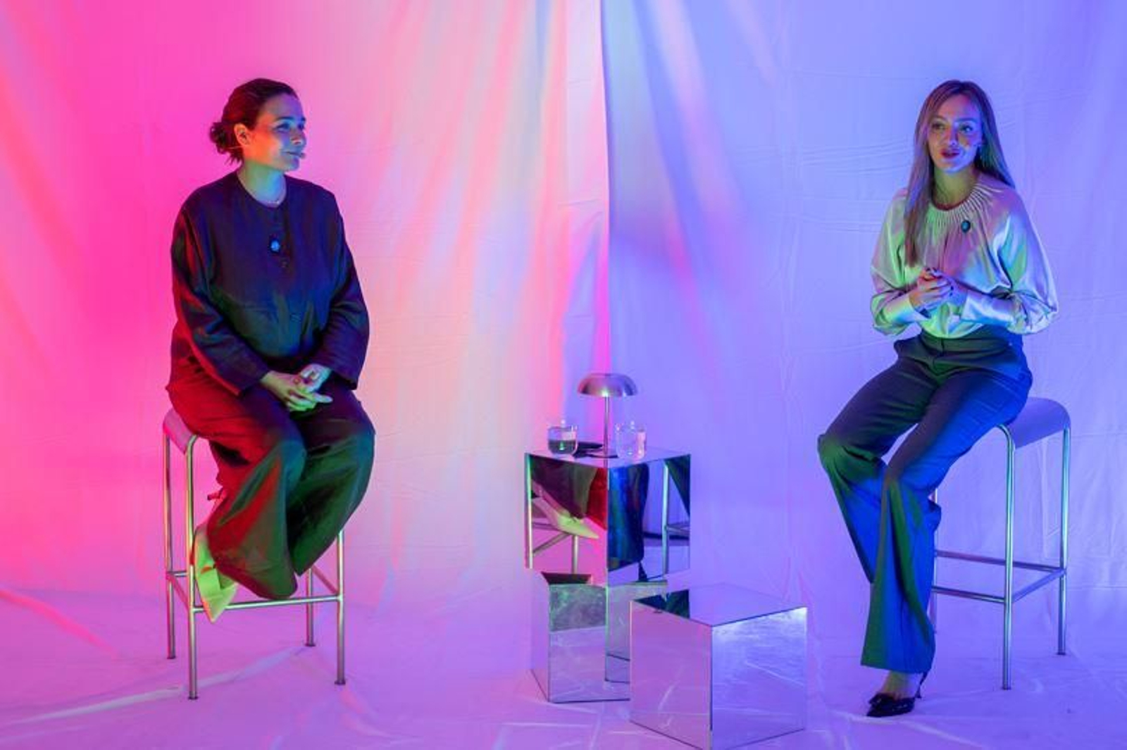 Adriana Domígunez y Fabiola García.
