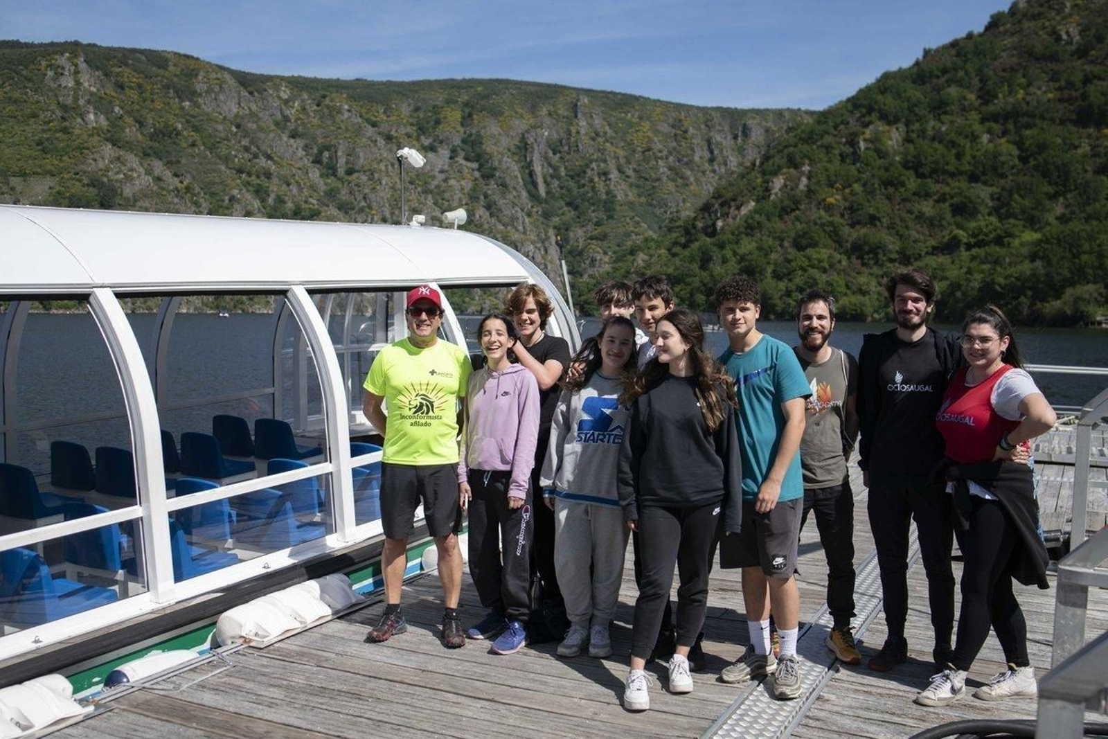 Jornada lúdica en la Ribeira Sacra de los colegios San Salvador de Arnoia y Concepción Arenal de Ourense.