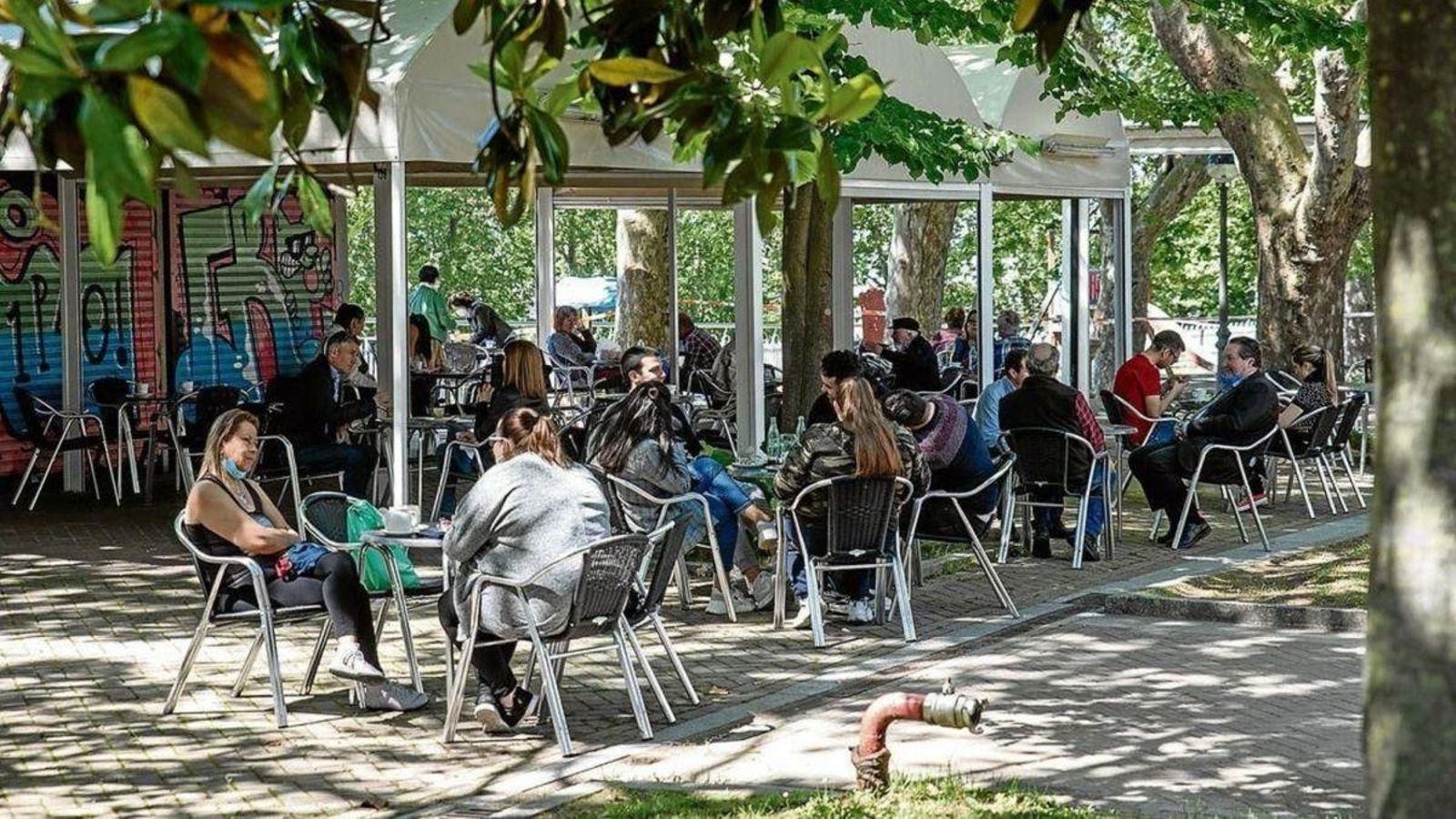Terrazas da Cafetería Alameda.