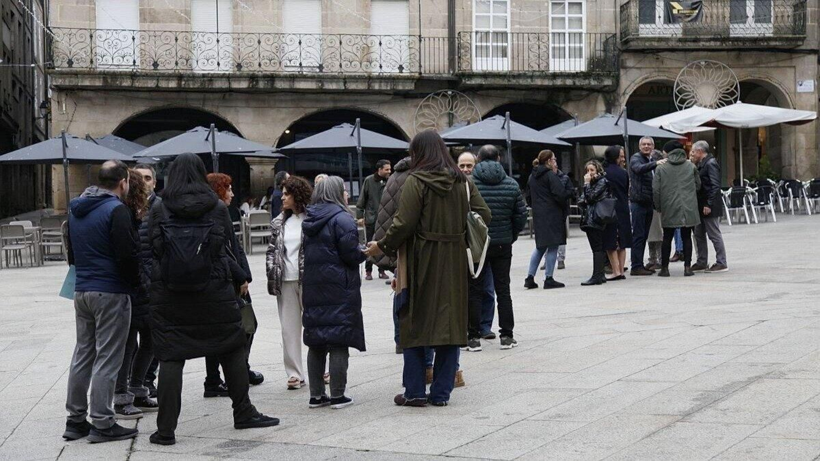 Los funcionarios volvieron a concentrarse en la Plaza Mayor.