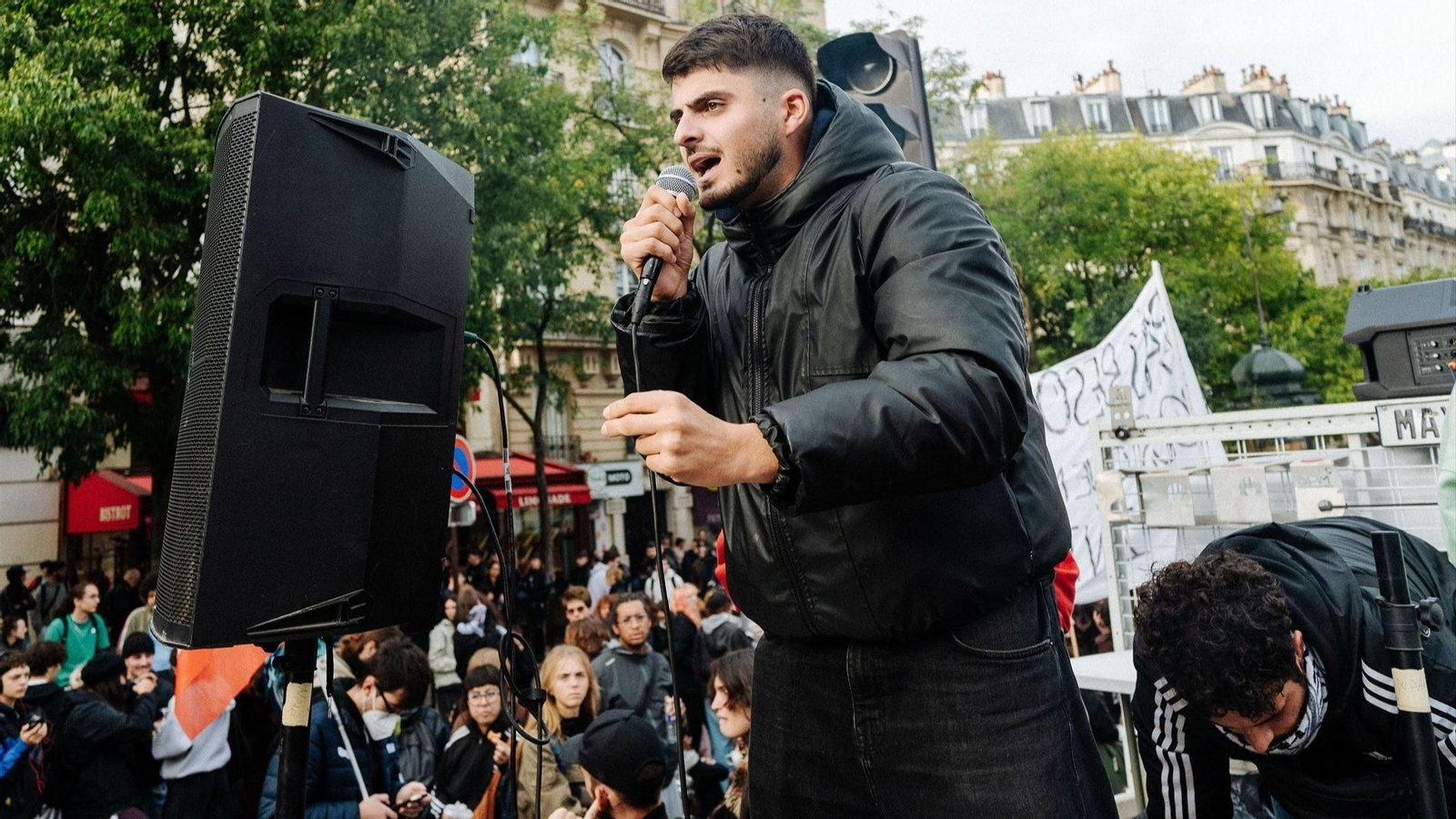 La protesta de estudiantes de secundaria y universitarios en París de este jueves.