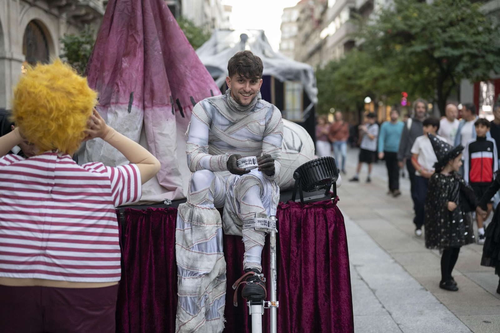 Galería | Ourense se transforma en una ciudad de miedo para celebrar Samaín