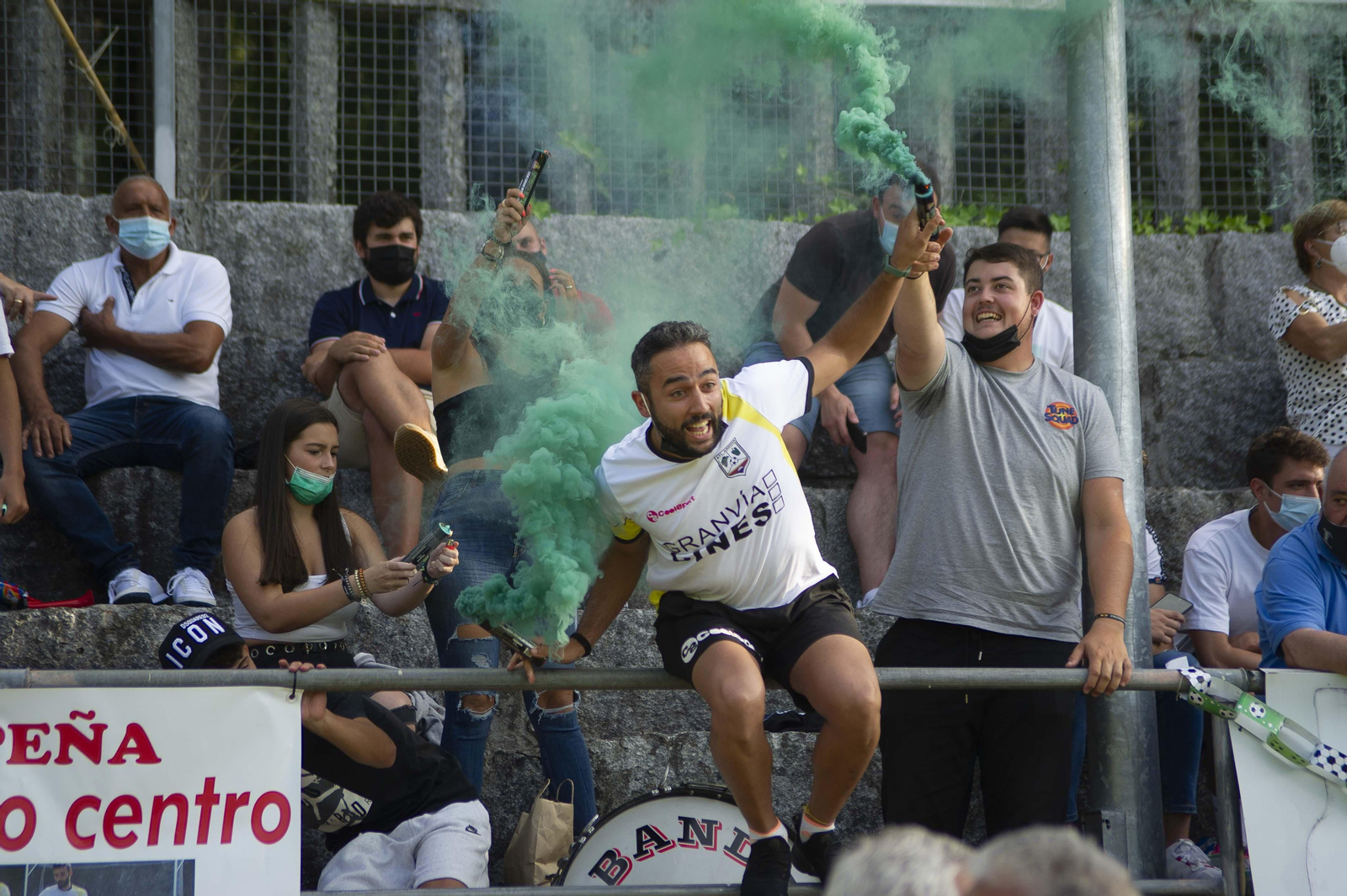 Fiesta del Arnoia por su ascenso.
