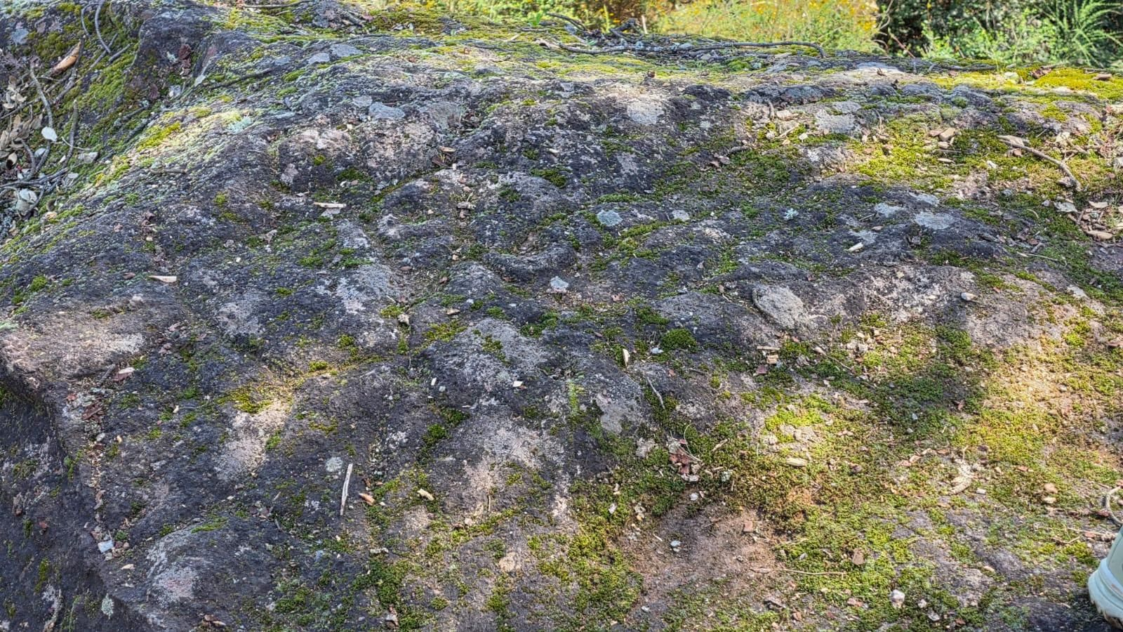 Una ruta que muestra la riqueza arqueológica de Vilamartín de Valdeorras