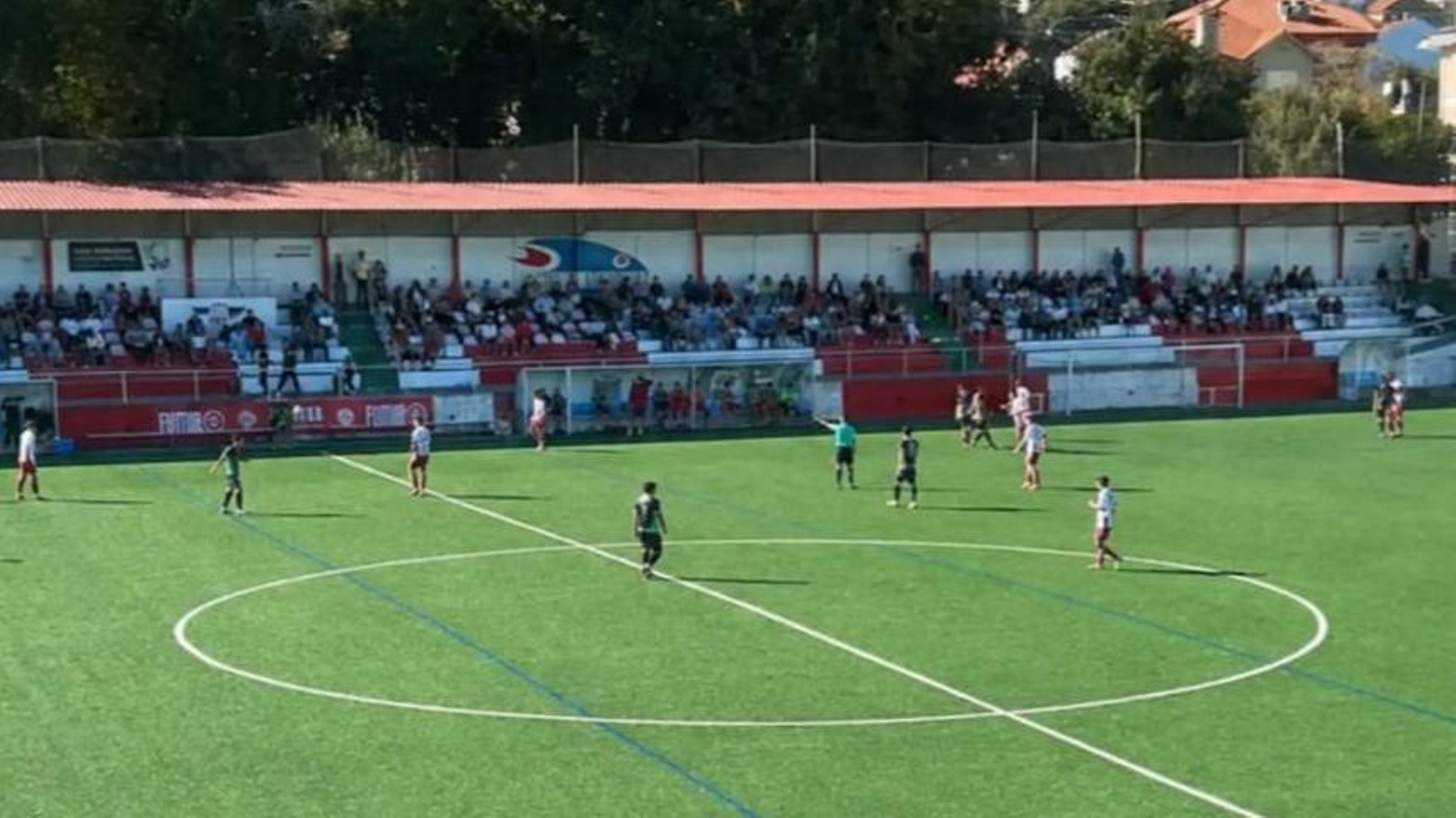 El campo de O Morrazo disfrutó de buenos momentos del equipo.