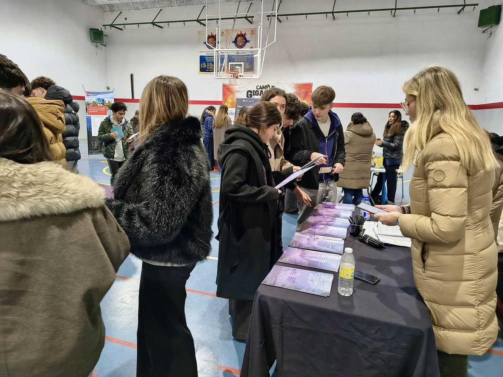 Feria universitaria en Salesianos