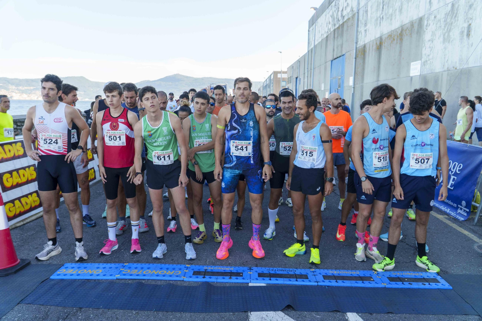 Galería | El puerto pesquero de Vigo acoge hasta cinco carreras organizadas por Carlos Adán
