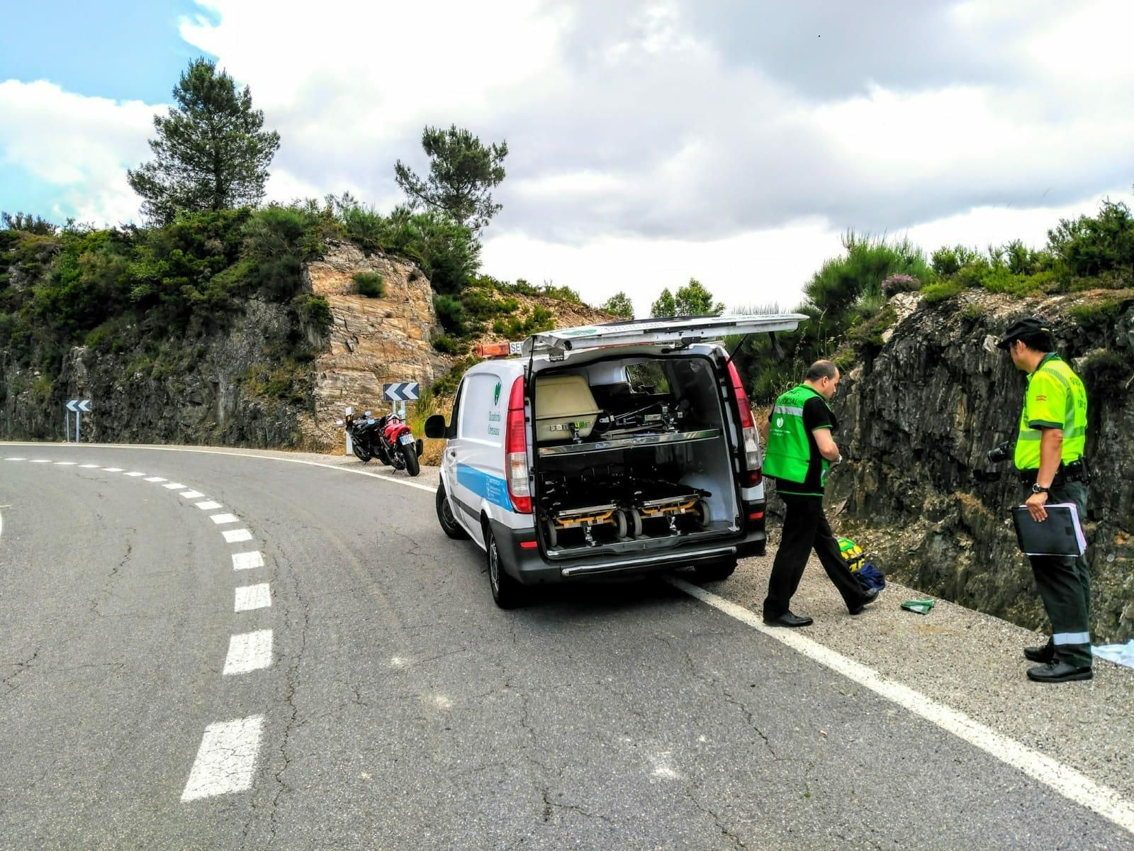 La curva donde falleció la tarde de este sábado el motorista pontevedrés.