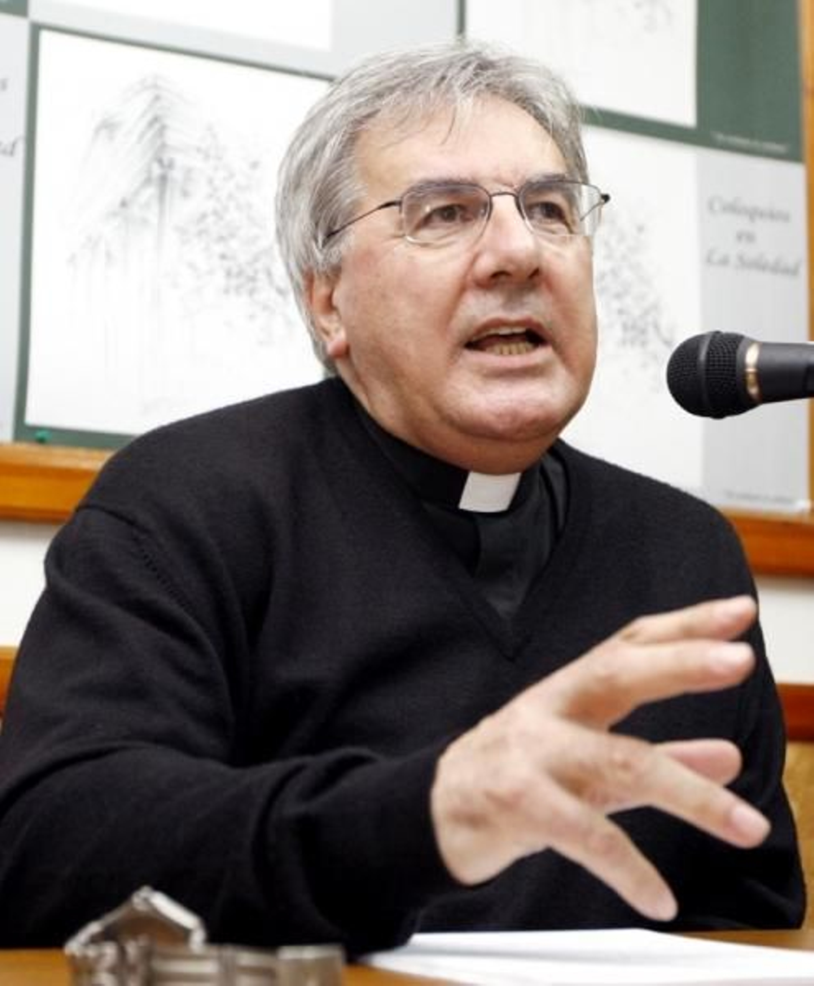 Juan Carlos Sendón, durante su intervención en la parroquia de la Soledad. foto: marta brea.