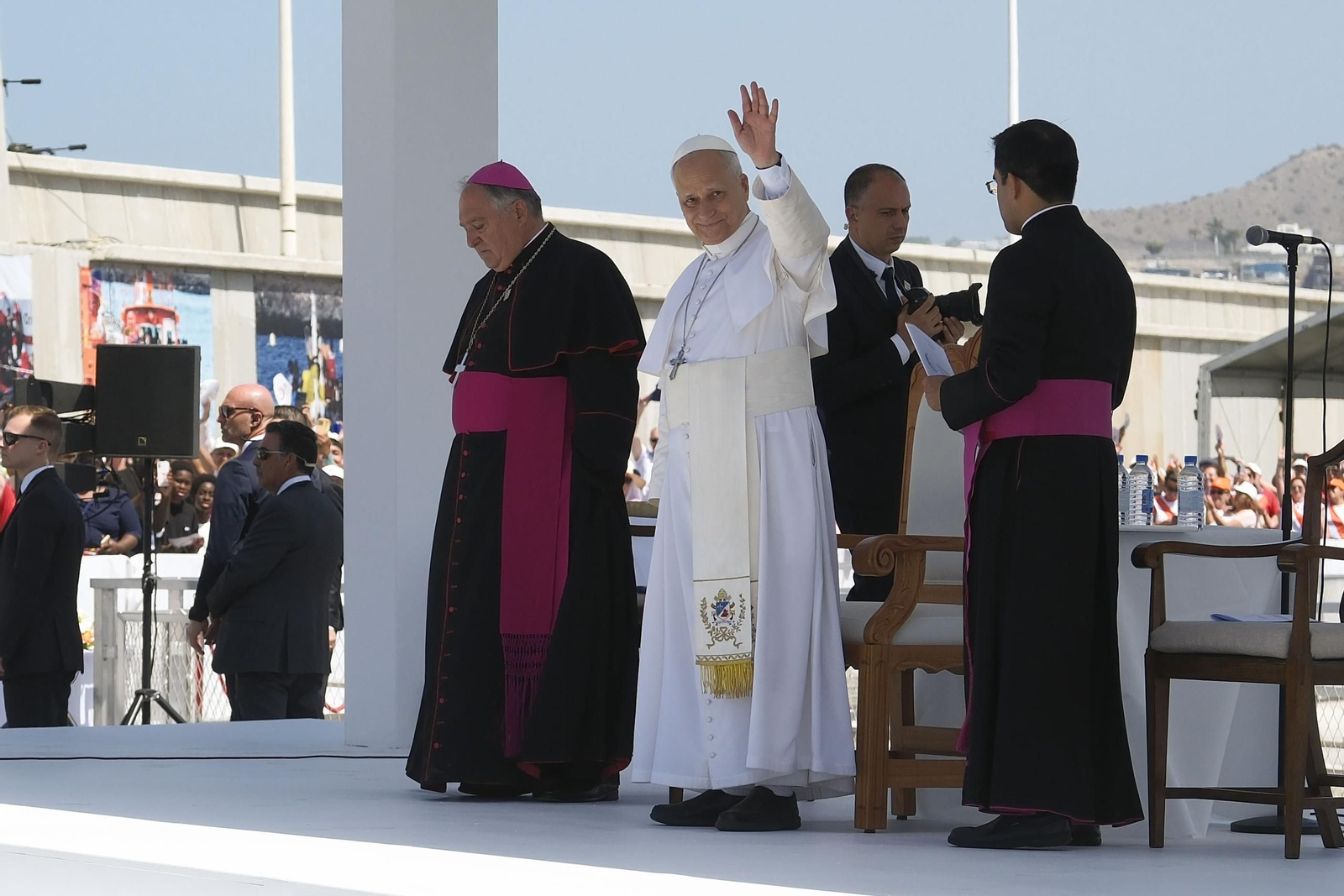 Galería | El papa León XIV se encuentra con migrantes en el puerto de Arguineguín