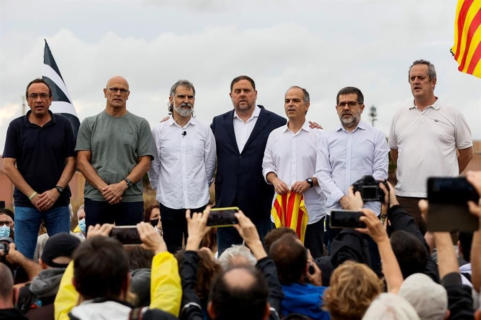 Junqueras, en el centro (EFE).
