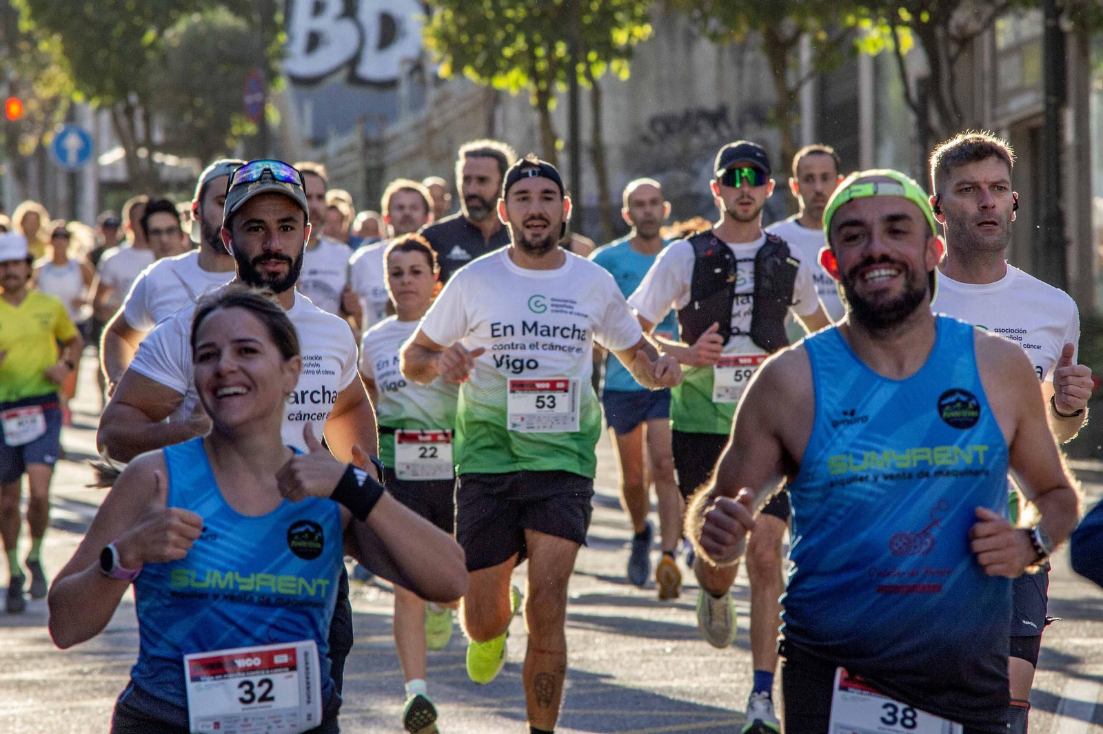 Galería | La Vigo en Marcha contra o Cancro congrega a 3.000 personas en su primera edición