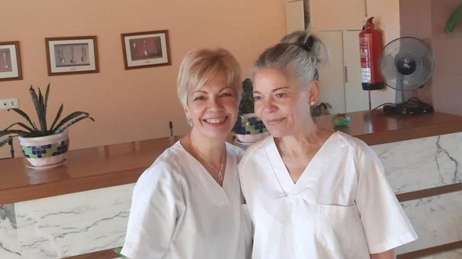 Ana Silva y Gabriela de Jesús, en la residencia de la Fundación San Rosendo de A Veiga.