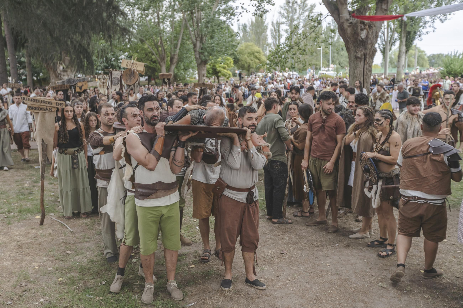 Galería | Los romanos cruzan el Lethes: Xinzo pone fin al Esquecemento, un evento con cifras récord