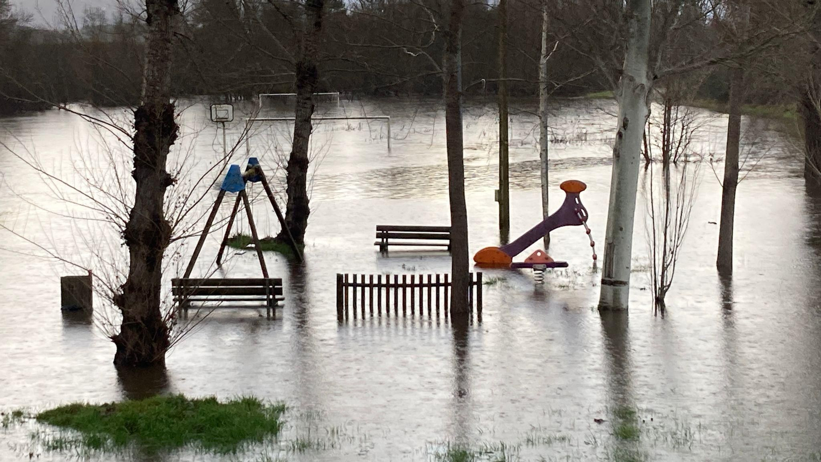 Galería | Las lluvias causan desbordamientos en los ríos de la provincia de Ourense
