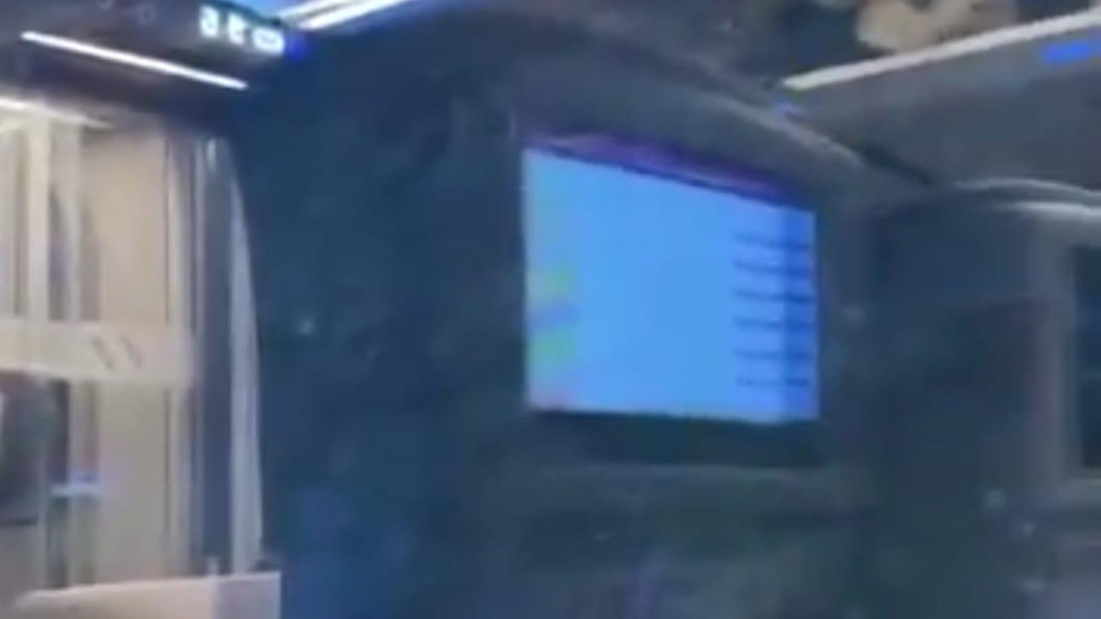 Interior del AVE parado en Ourense con destino a Madrid.