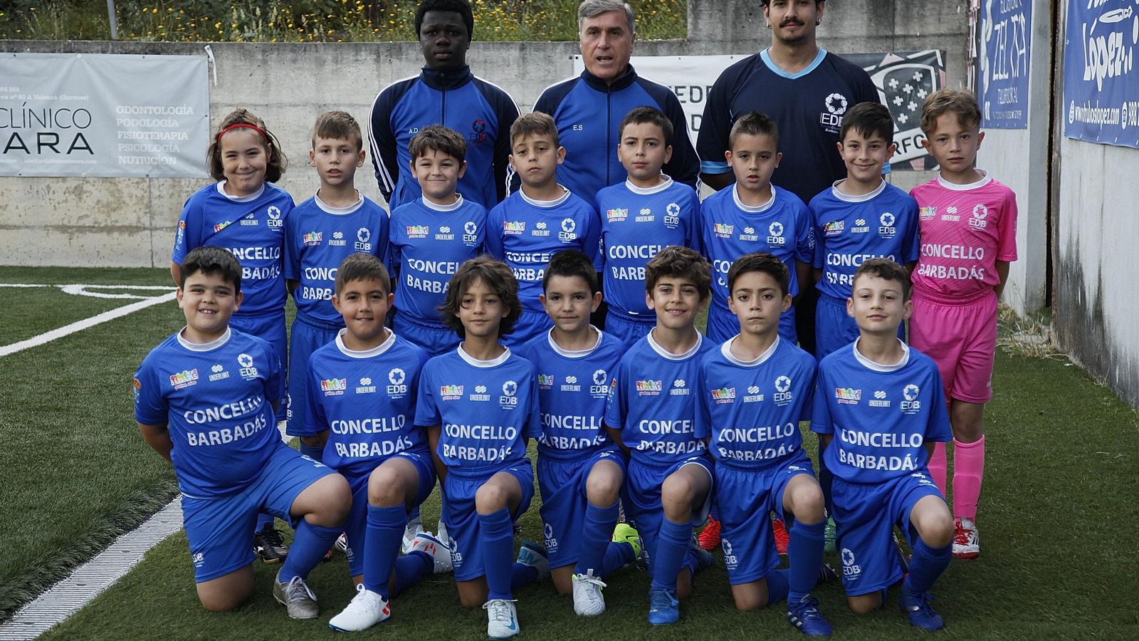 Galería | El fútbol benjamín se concentra en Barbadás