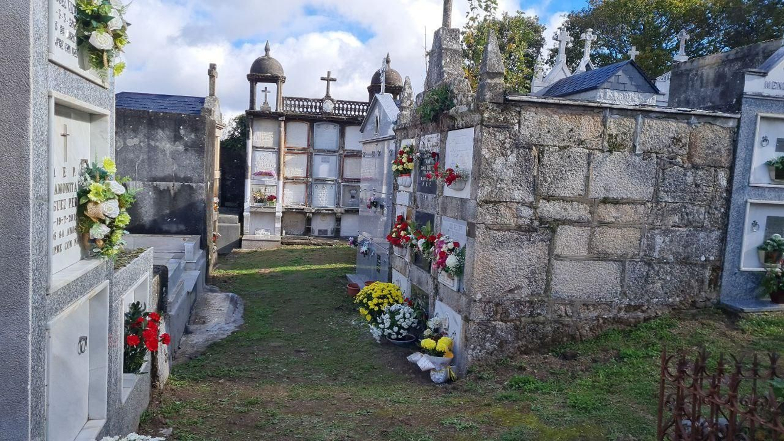 Cementerio de A Pobra de Trives. // R.M.