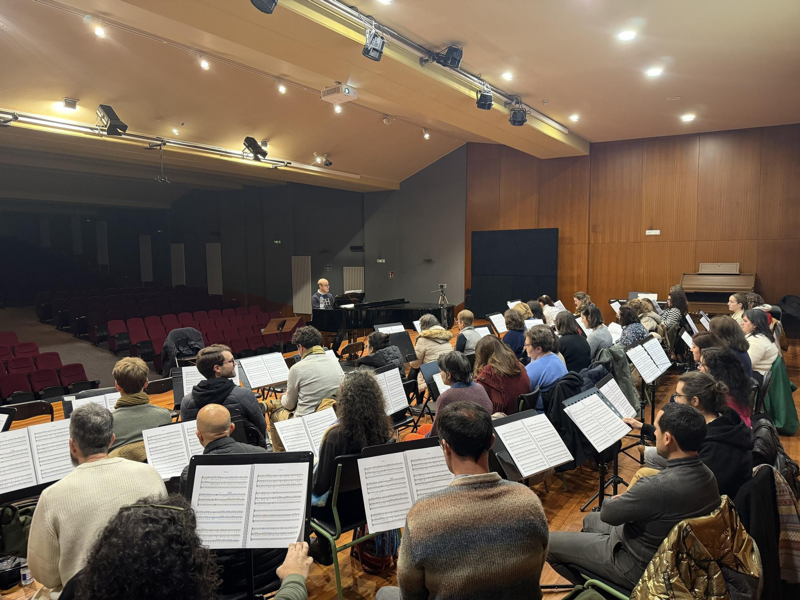 Formación sobre canto coral do CFR Ourense