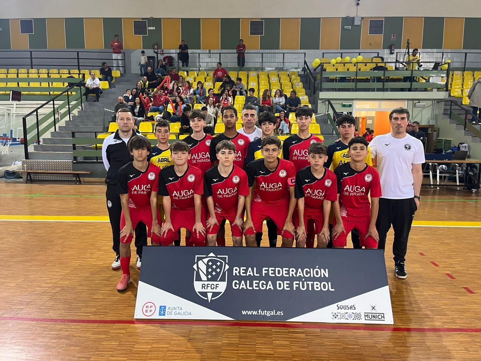 Galería | La cantera del fútbol sala gallego disfruta de sus finales en Ourense