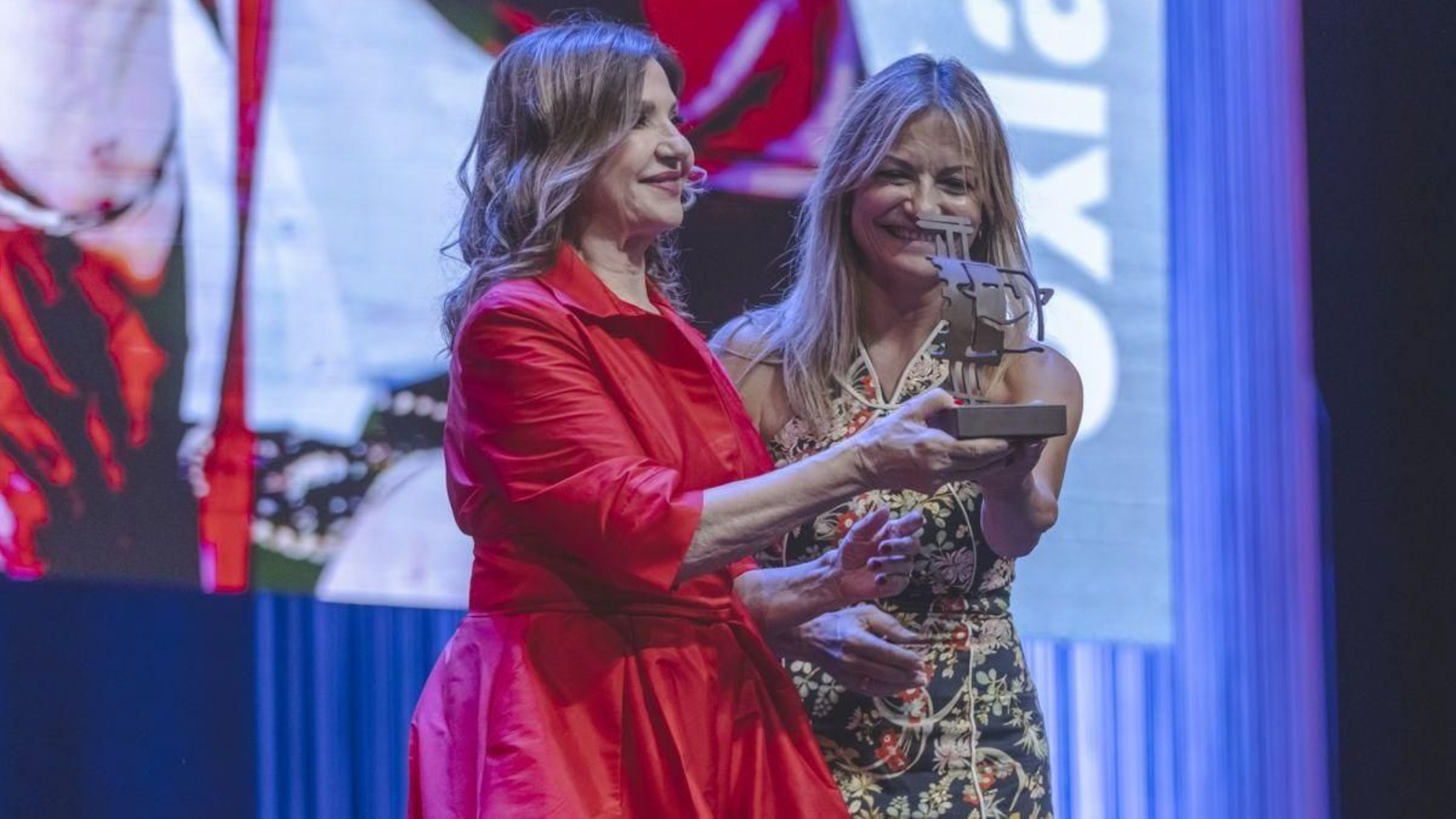 Uxía e Isabel Blanco.