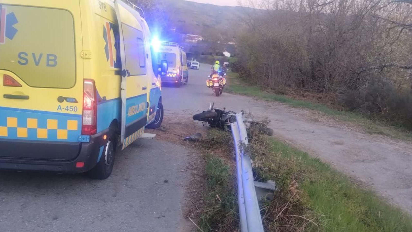 La moto del hombre muerto en un accidente de tráfico en Riós