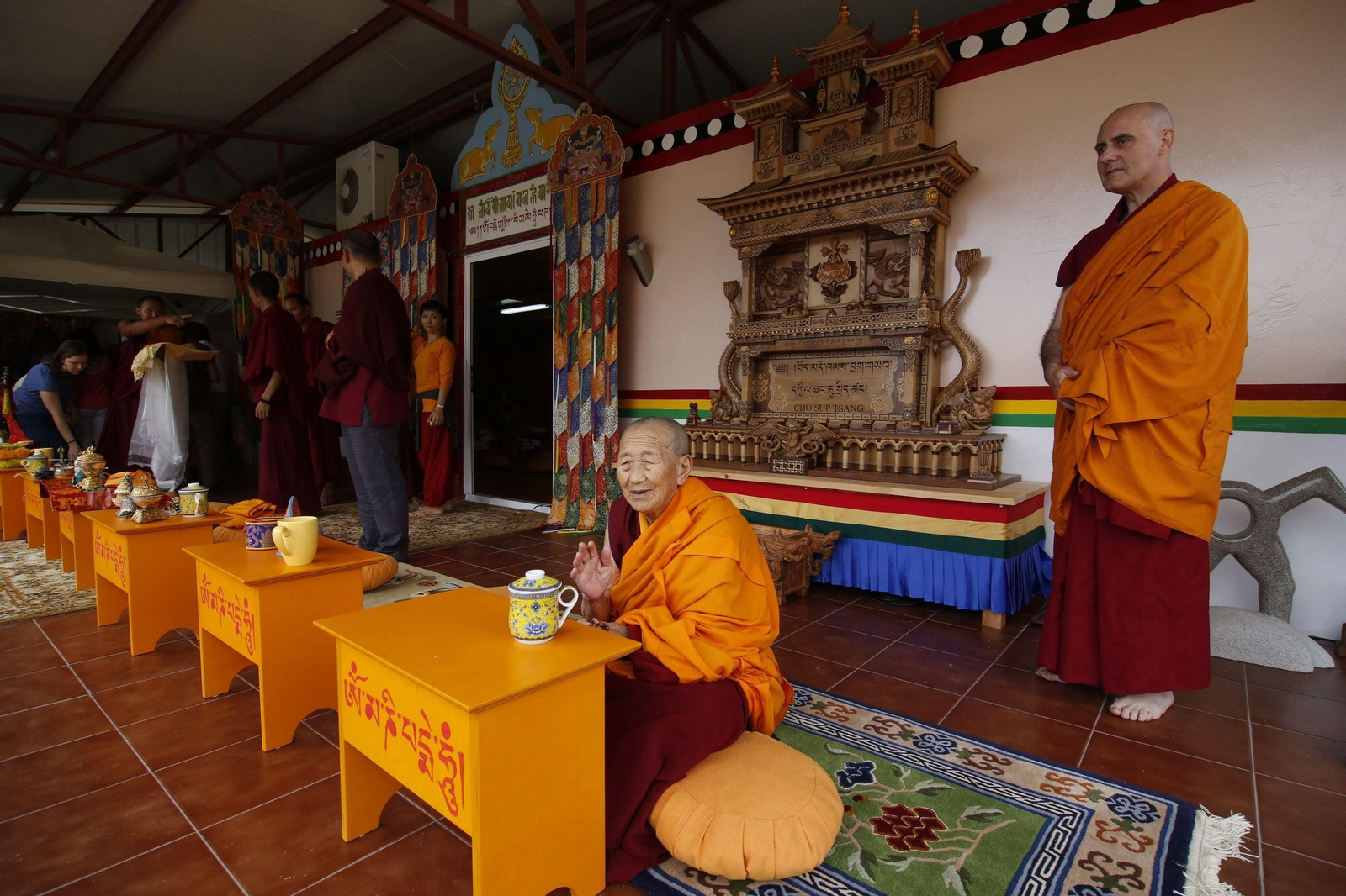 Inauguración do templo budista en Ventoselo