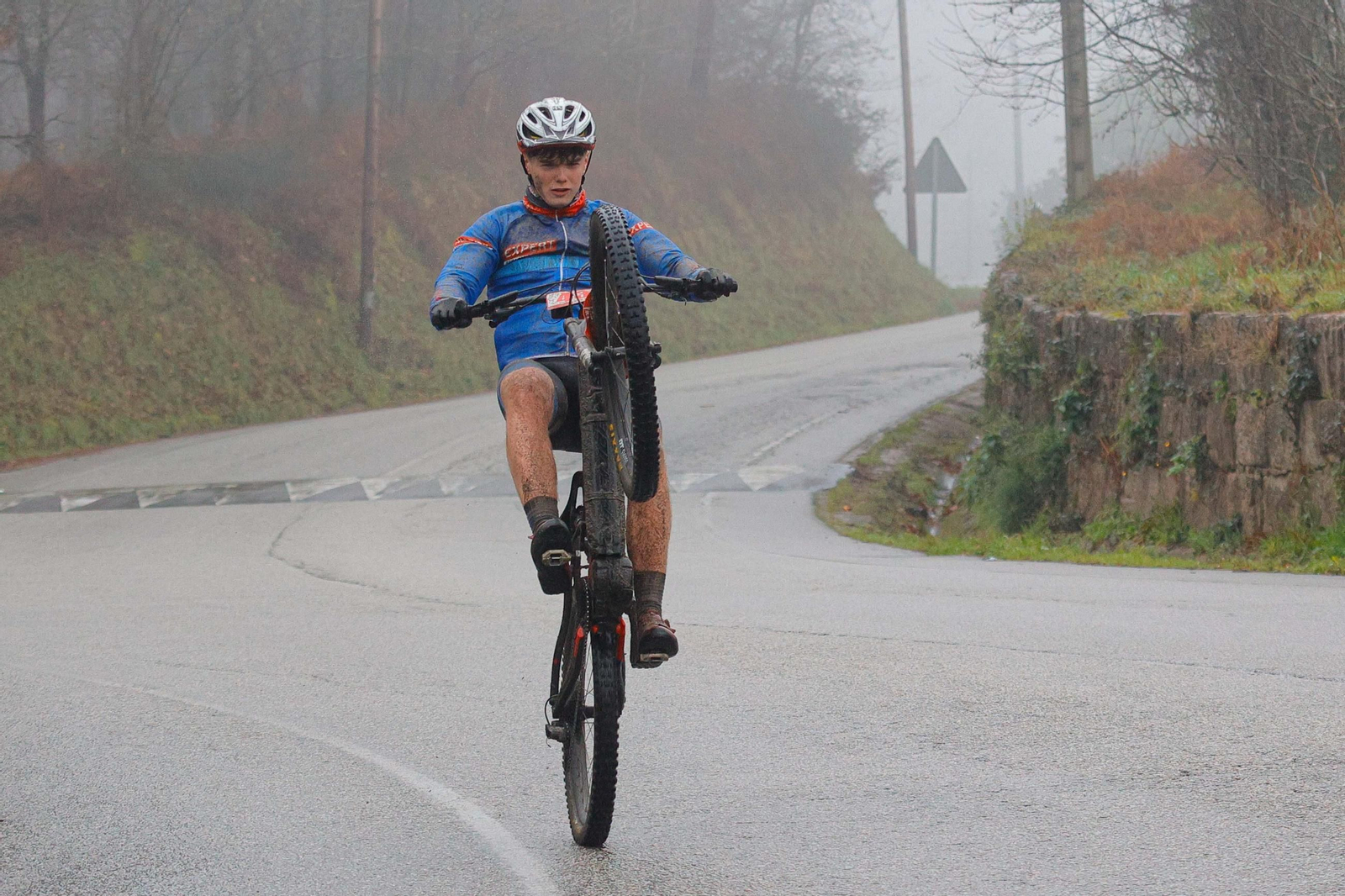 Galería | Decenas de ciclistas participan en la Gran Bikedada de Vigo