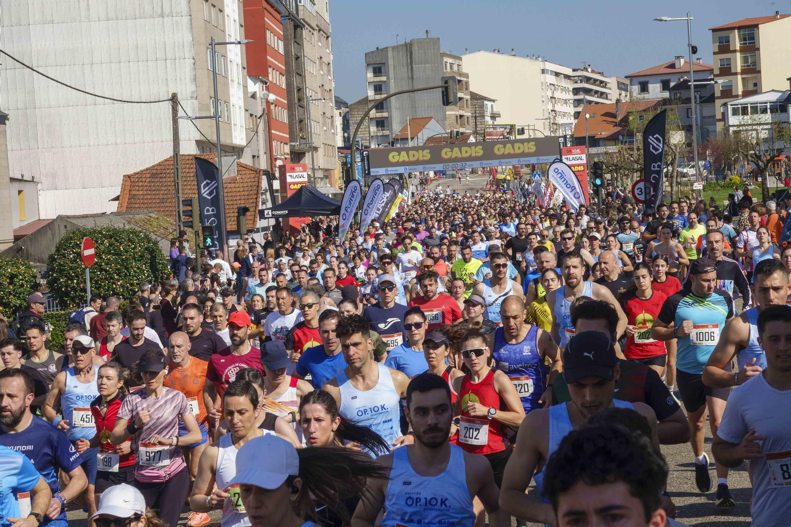 Galería | Pequeños y mayores se divierten en la 10K de Porriño