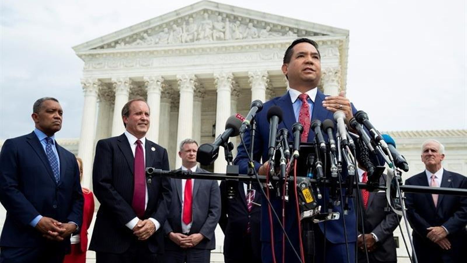 El fiscal general del Estado de Utah anuncia la investigación contra Google. (Foto: EFE)