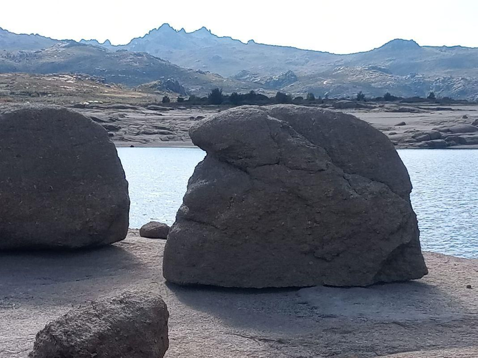 La piedra situada en el Val do Salas.
