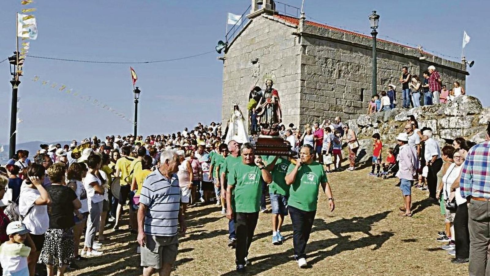 La triple romería del Alba, en Valadares.