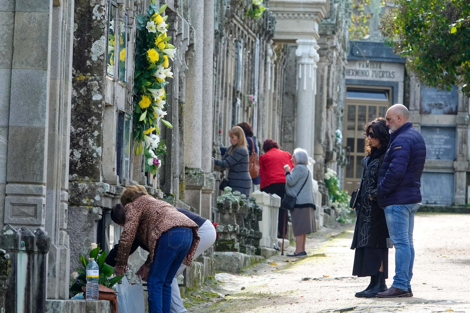 En estos días los cementerios se llenarán de personas que los visitan para recordar y honrar a sus seres queridos.