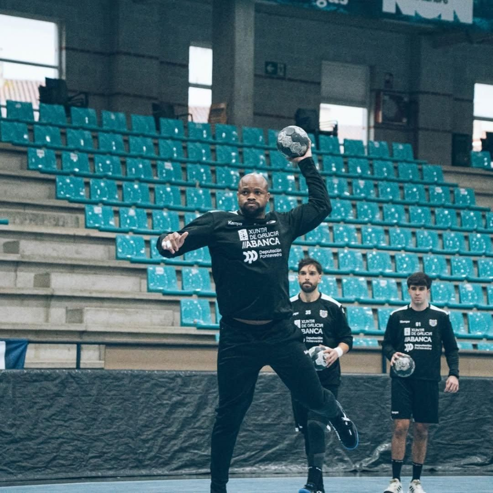 Ángel Rivero, durante una ronda de lanzamientos en el regreso al trabajo del miércoles.