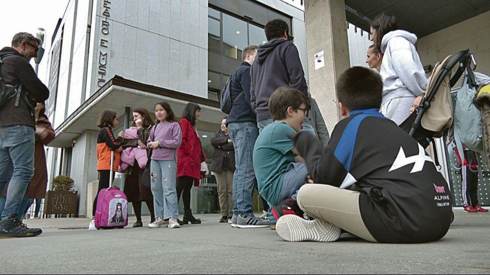 Mira tú | Lo entendían muy bien aristóteles o platón.