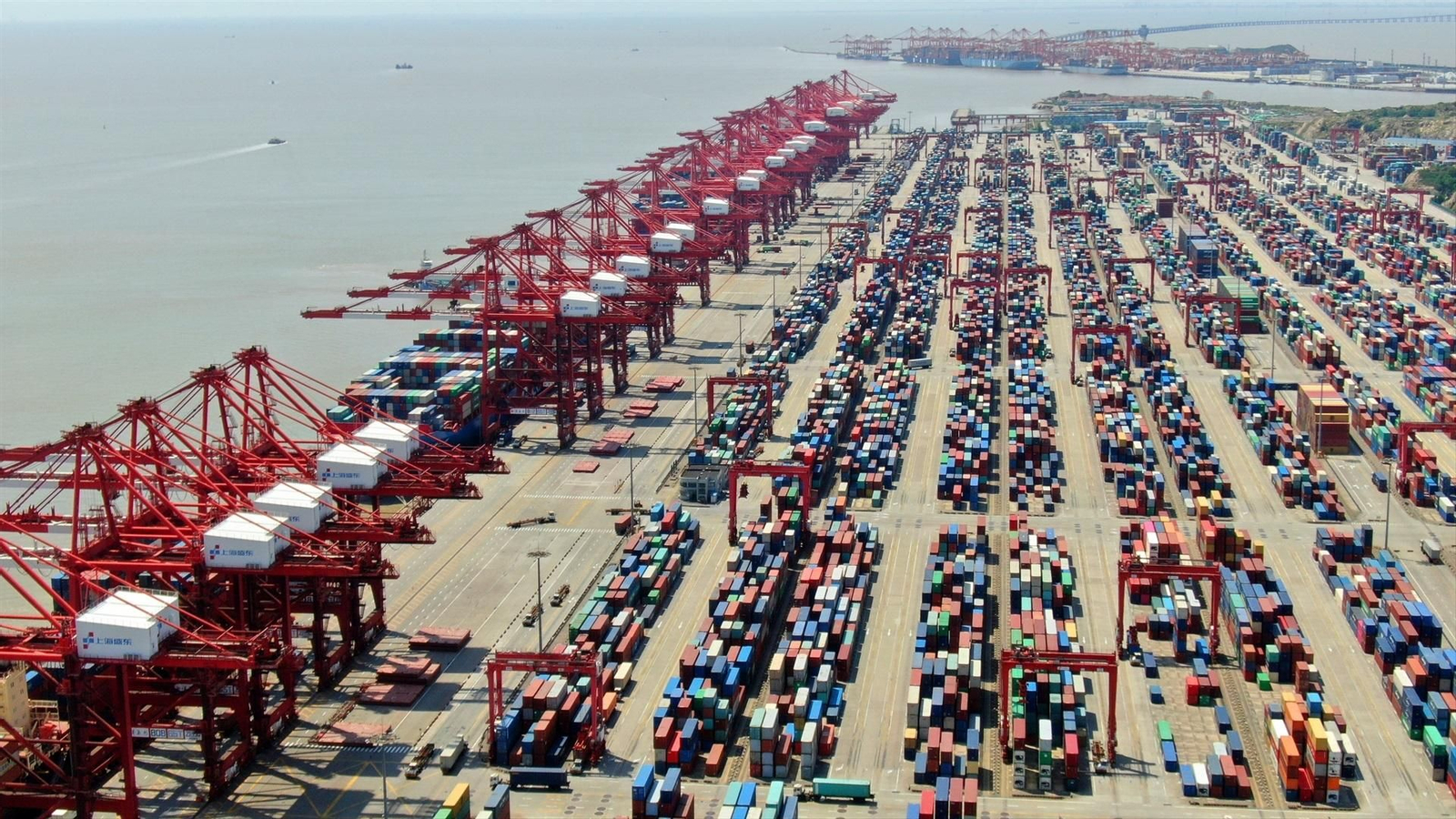 Contenedores en el puerto chino de Yangshan