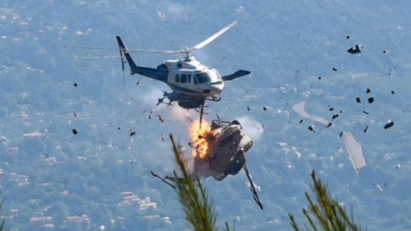Dos helicópteros colisionaron durante las labores de extinción de un incendio forestal en la zona de Porto Germeno, al oeste de Atenas.