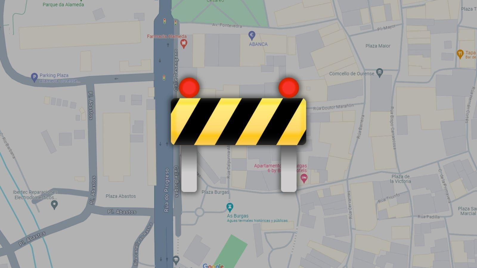 Cortes de tráfico en una calle de Ourense.