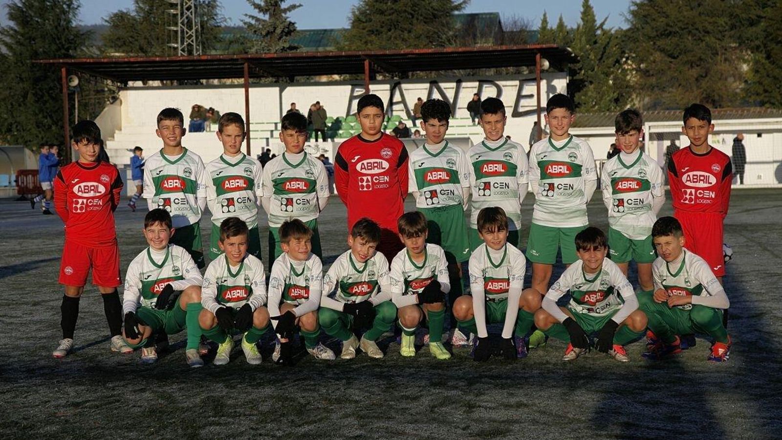 Los alevines del Pabellón, en O Outeiro. | Foto: Marcos Atrio/Miguel Ángel