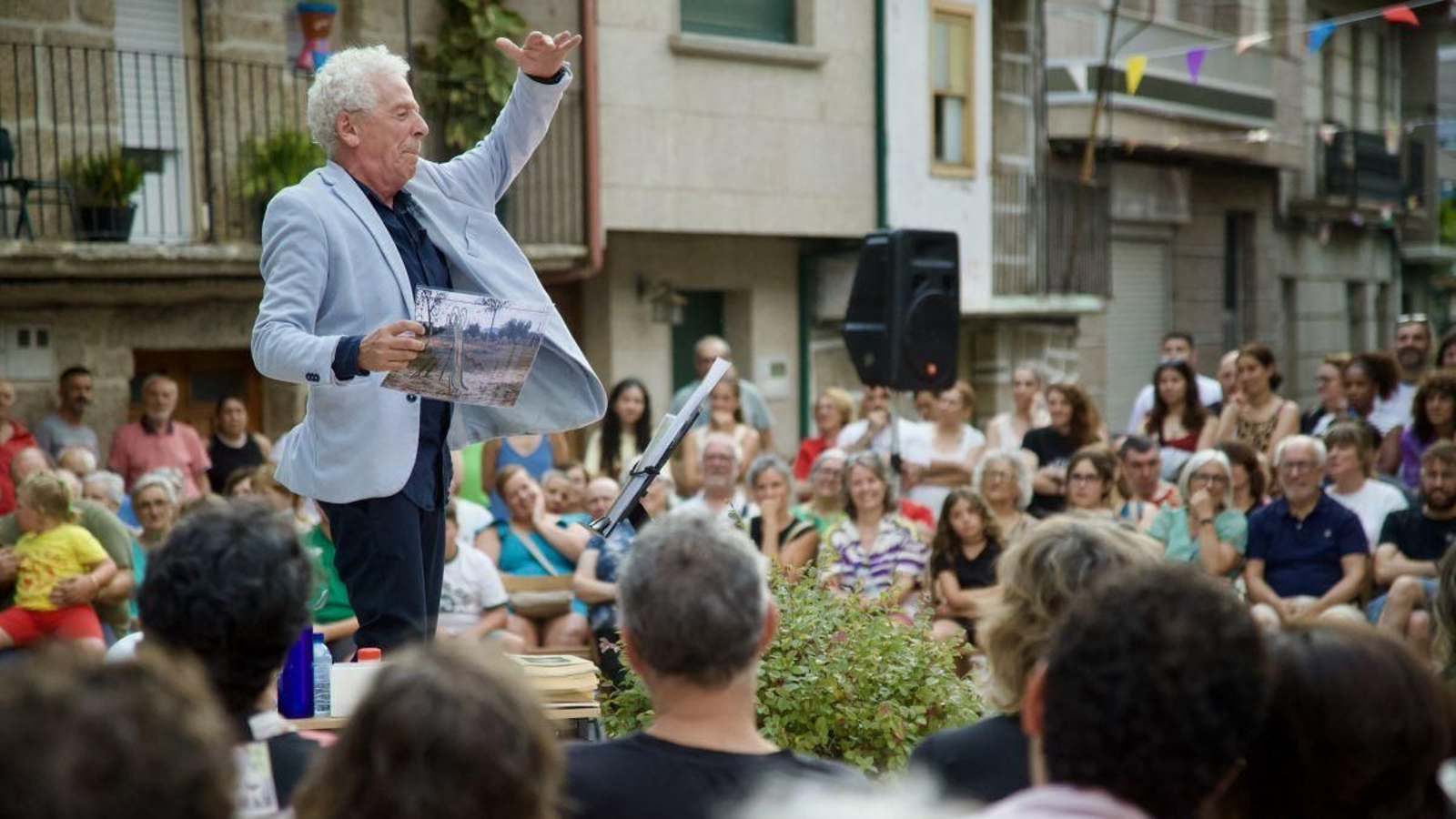 Francelos acogió la representación de la compañía de Euskadi Zanguango Teatro.