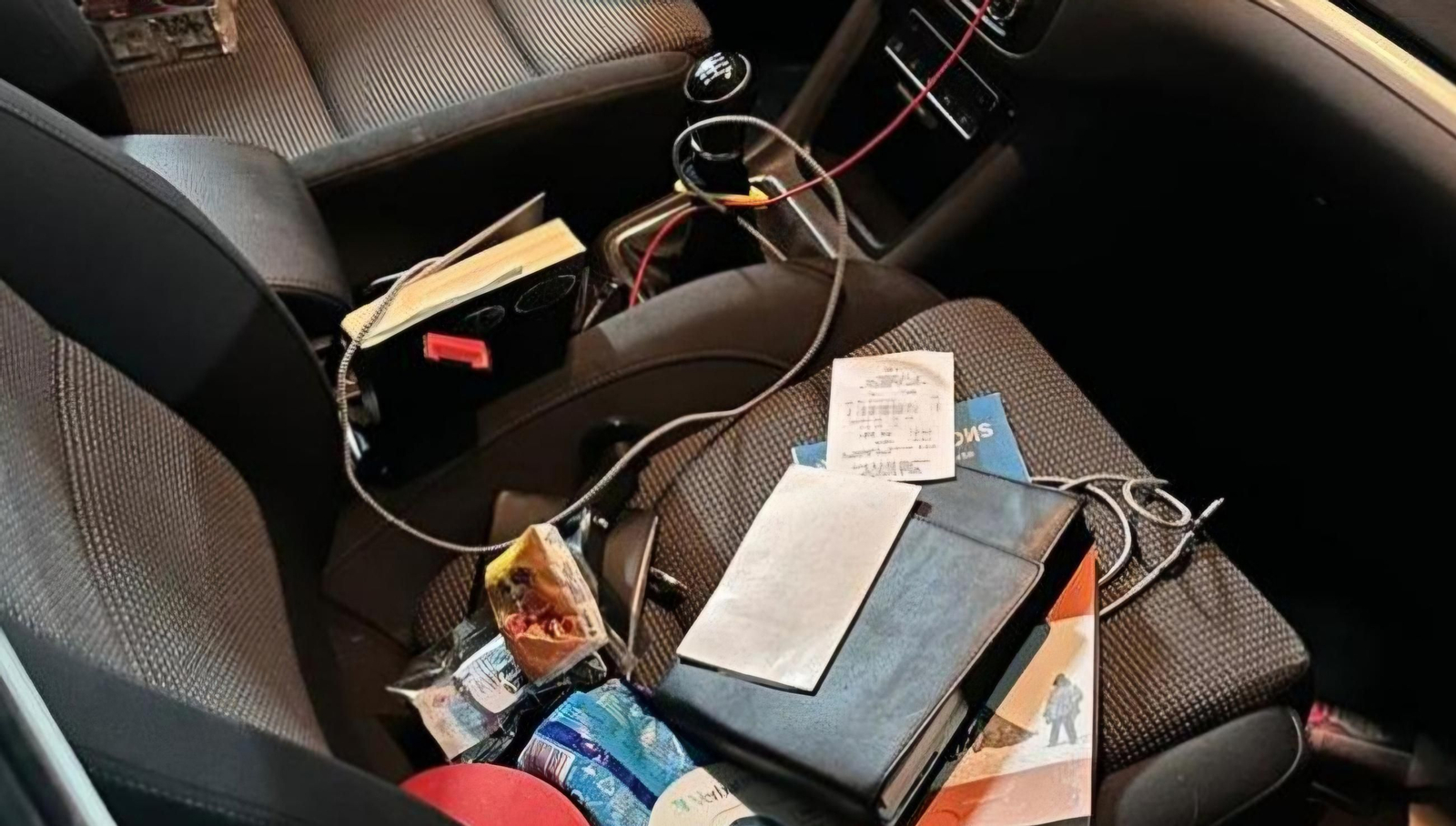 El interior del coche en el que estaba la cartera robada.