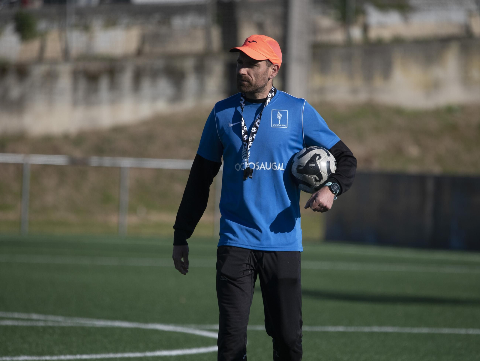 Galería |  El futbol base ourensano se divierte durante la Semana Santa