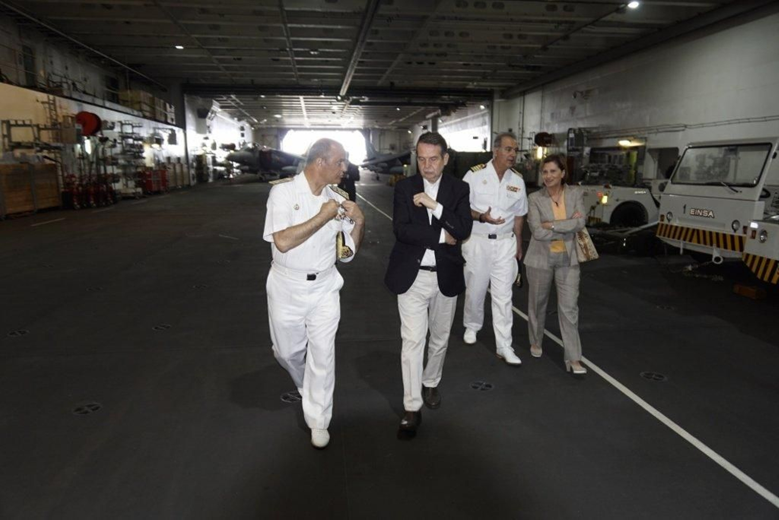 El portaviones Juan Carlos I en Vigo  (55) (1024x684)