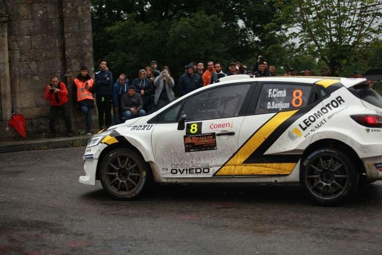 Fernando Rico y Patricia Lago a su paso por A Peroxa.