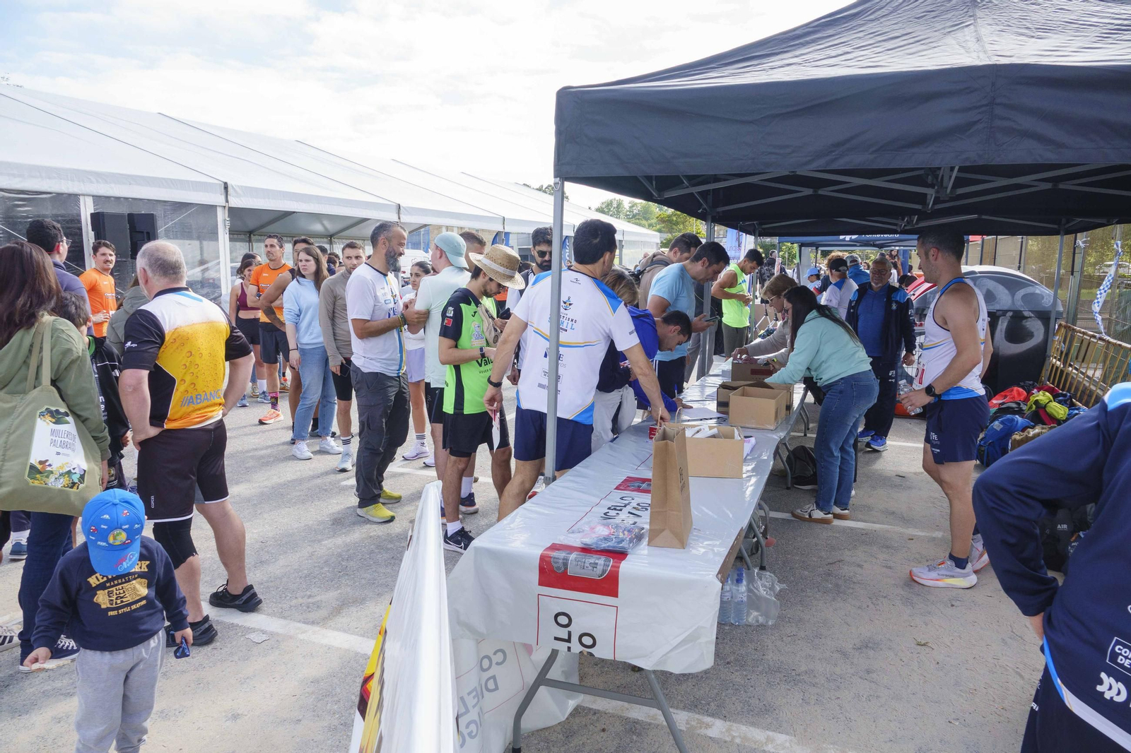 Galería | 1.000 corredores inundan Samil