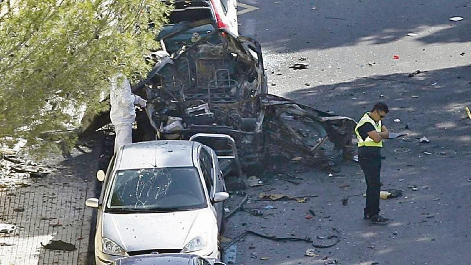 Aspecto que presentaba el vehículo en el que fallecieron los dos agentes.