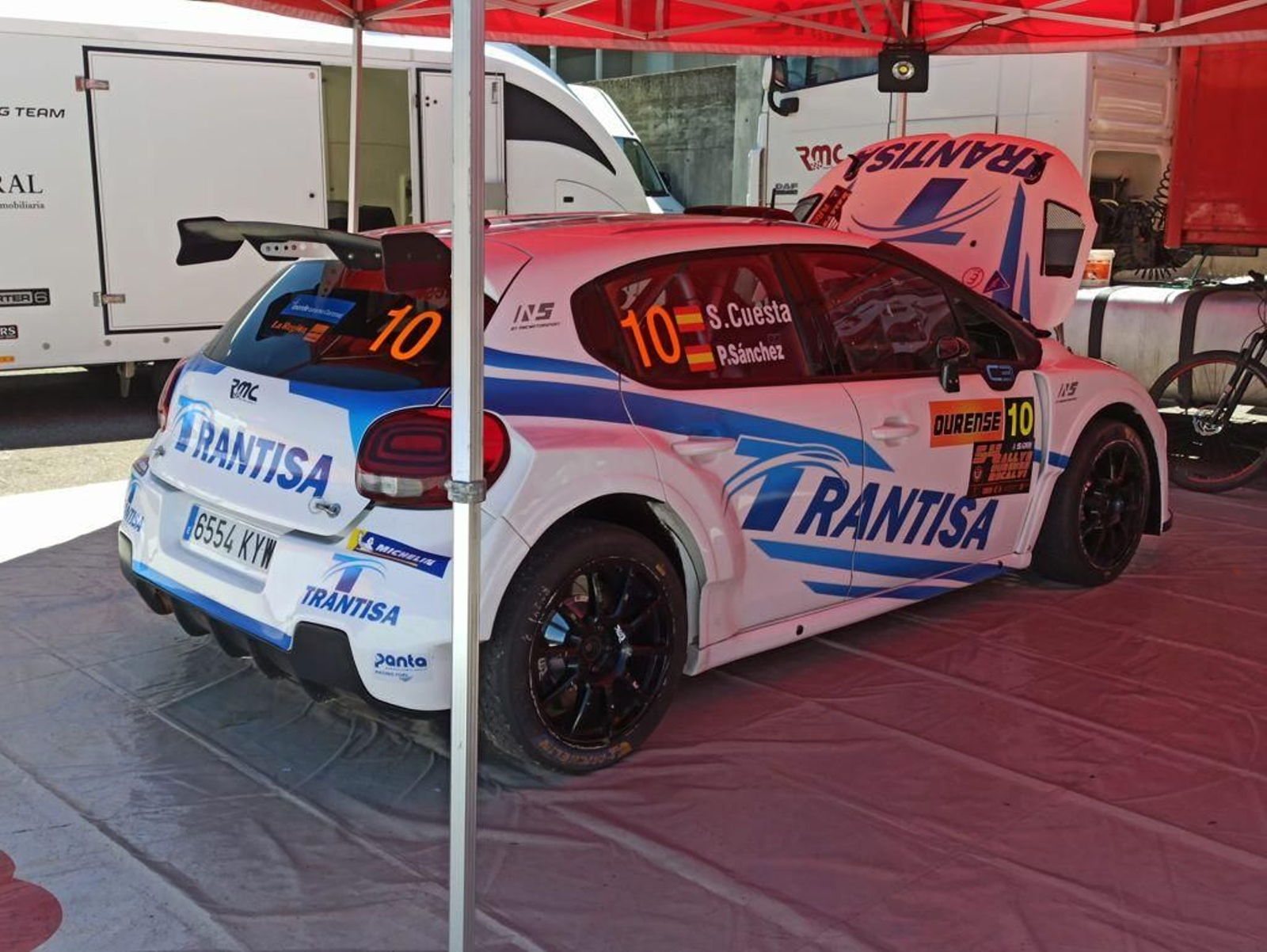 La jornada de verificaciones de este martes en Expourense da las últimas pinceladas para el Rally 2021 (David Villarino y Diego Sotelo)